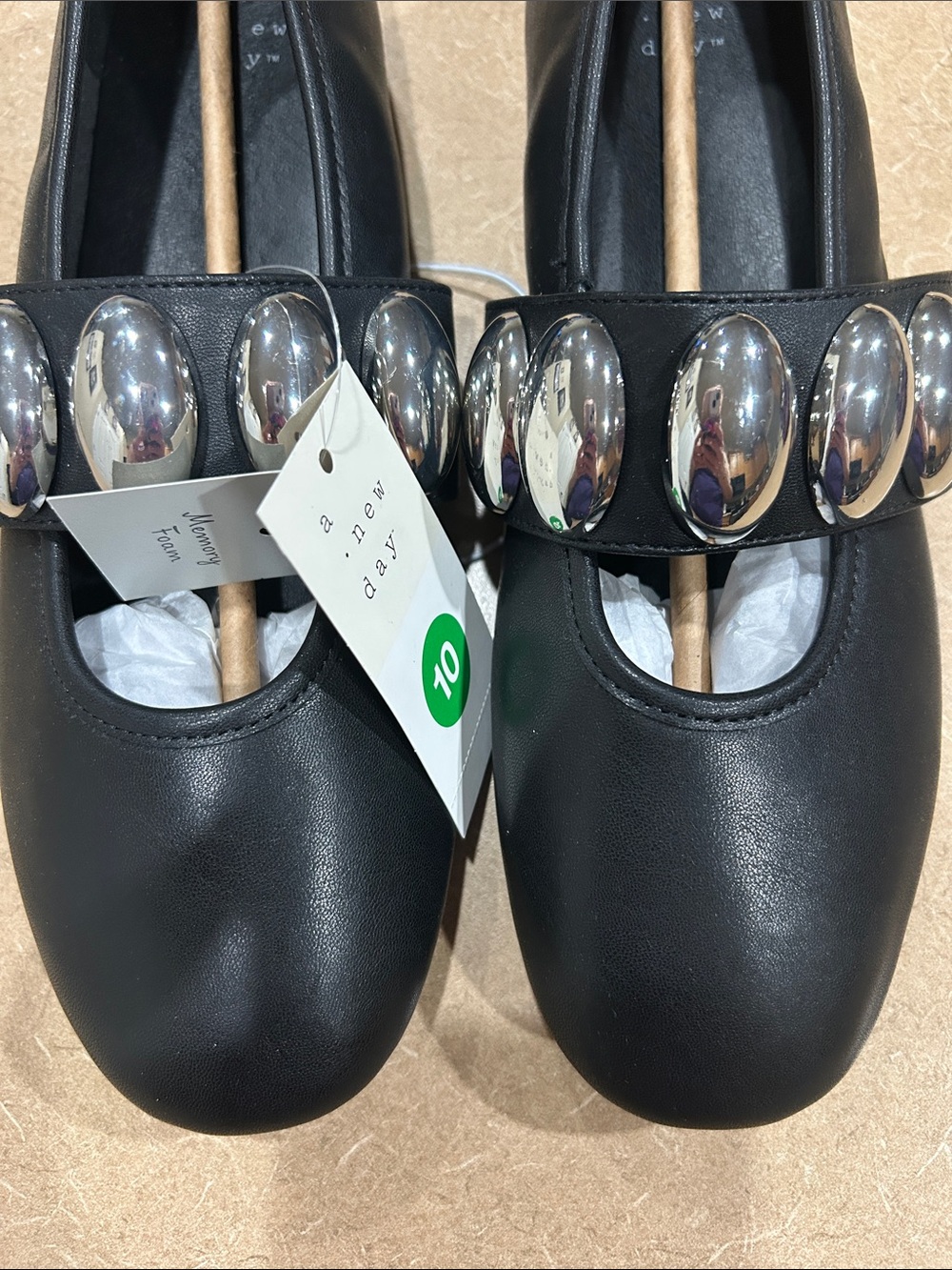 A New Day Shoes | Women's Genevieve Oversized Dome Stud Mary Jane Flats - Picture 5 of 5